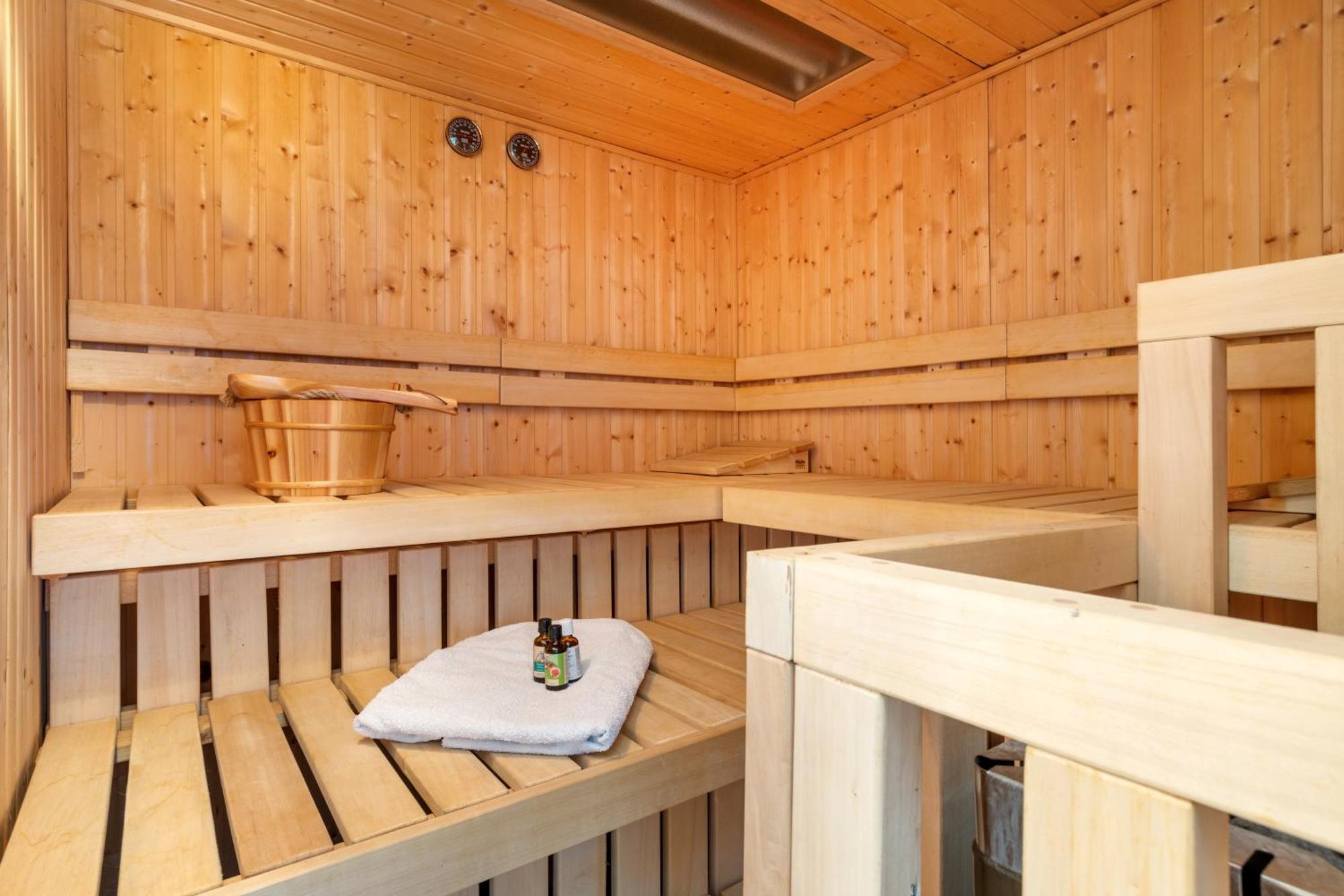 Holsteinhaus-Zirmoisel Ruhe Und Natur Eigene Sauna Apartment Rappin Exterior foto